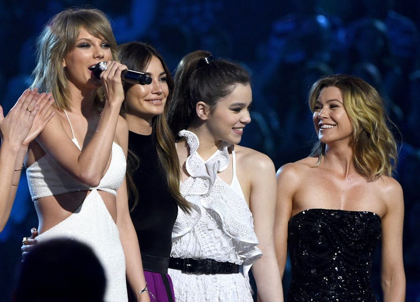 Taylor Swift is a big ‘Grey’s Anatomy’ fan, according to Travis Kelce.