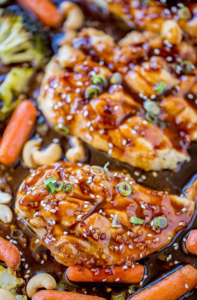 One of the tastiest sheet pan summer dinners is sheet pan cashew chicken and vegetables.
