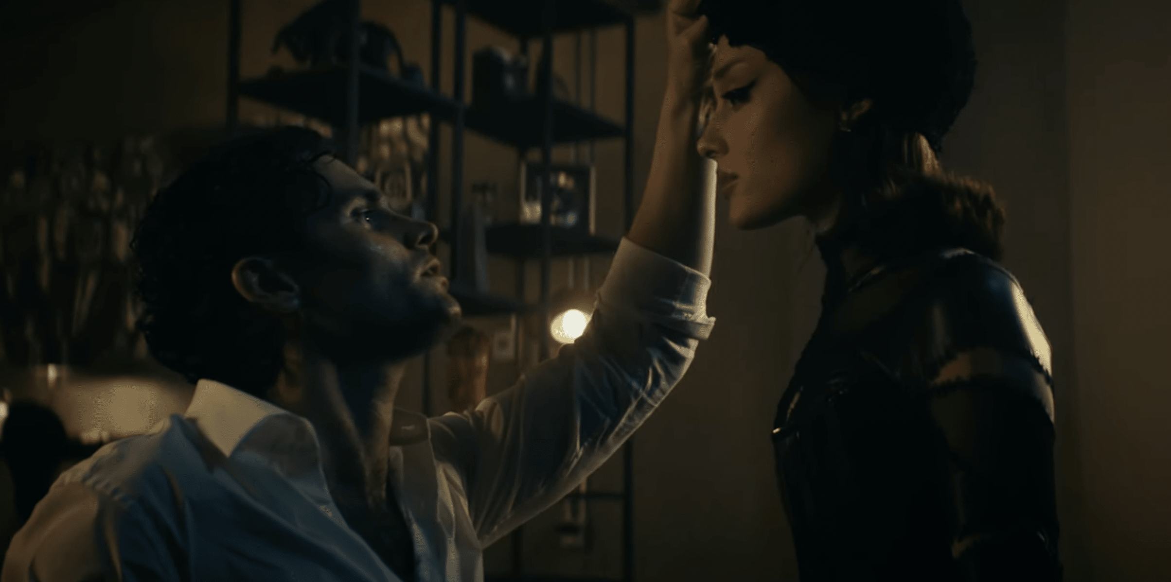 Ariana Grande&rsquo;s &ldquo;The Boy Is Mine&rdquo; music video stars Penn Badgley.