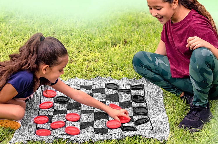 Joyin 3-in-1 Giant Checkers and Tic Tac Toe Game