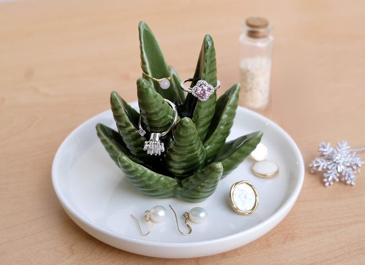 PUDDING CABIN Aloe Ring Holder