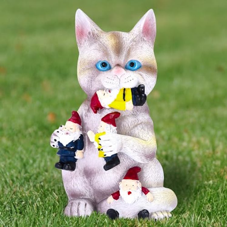 Noa Store Cat Garden Statue