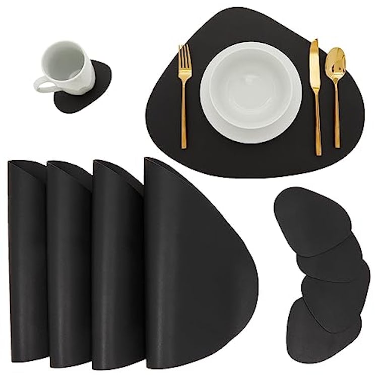 Juvale Wedge Placemats With Matching Coasters (Set of 4)
