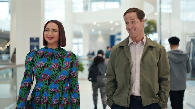 Maya Rudolph and Nat Faxon star in Apple TV+'s 'Loot.'