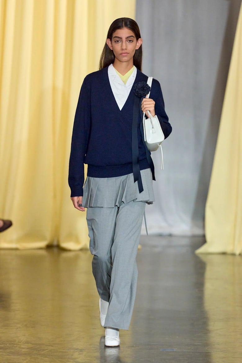 【in a row】Near Low Skirt Pants Skirt Over Pants Trend: How to Nail This Trend Like The Row