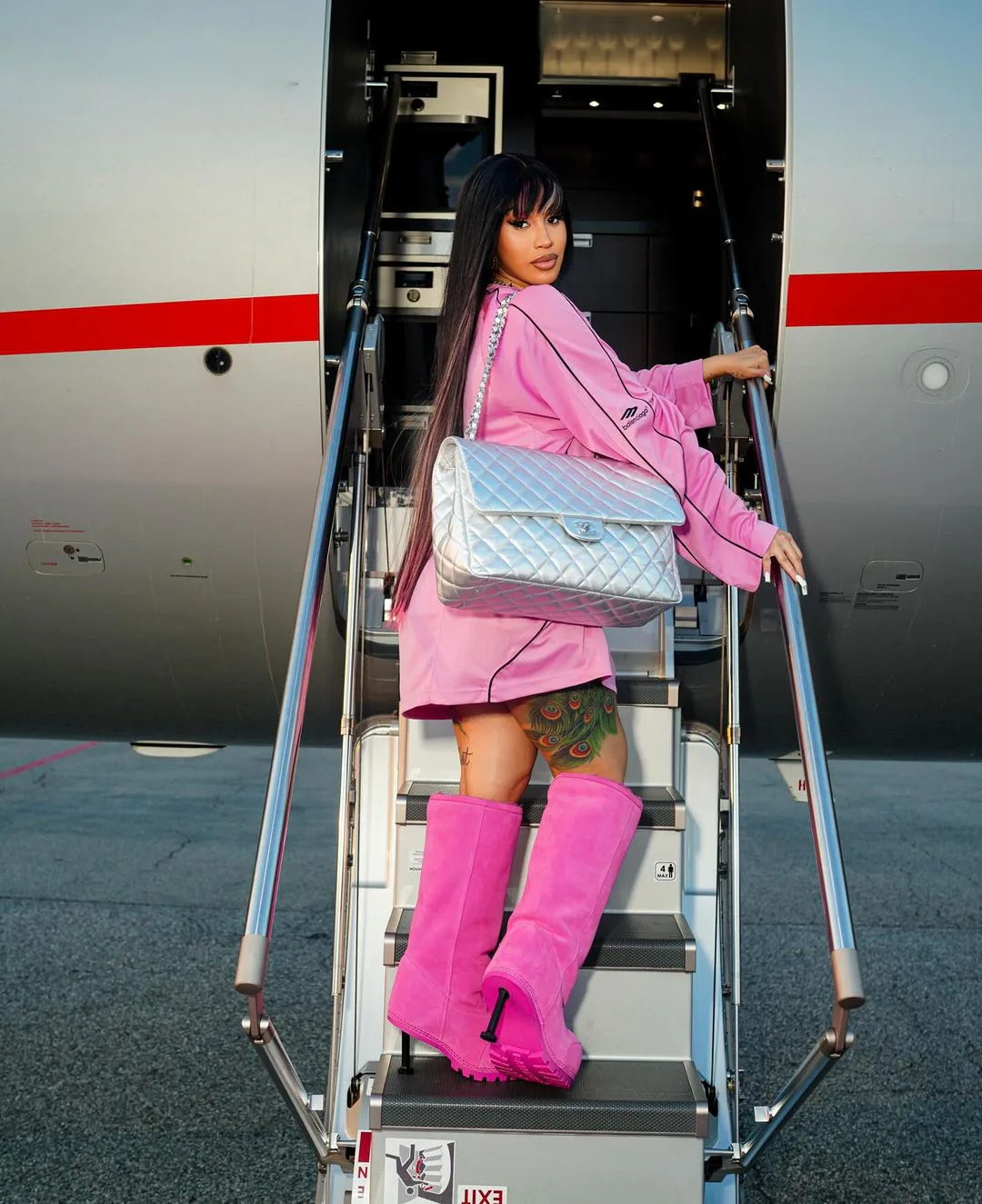 Cardi B's Pink Streaks Are A Whole New Way To Do Highlights