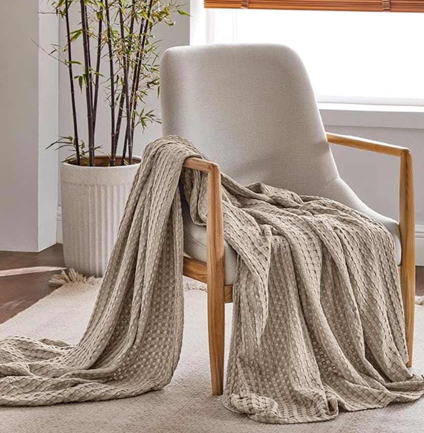 Bedsure Cotton Waffle Weave Throw Blanket