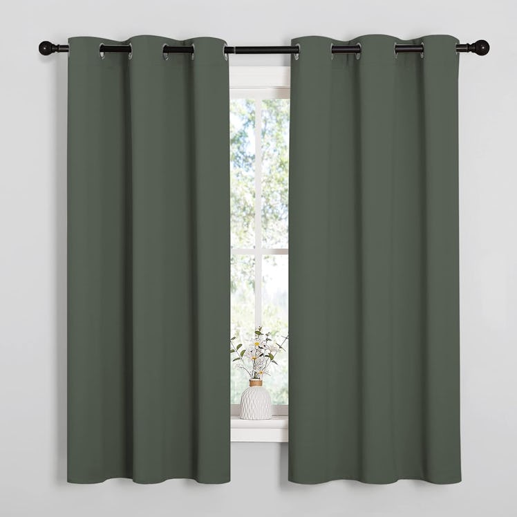 NICETOWN Blackout Curtain Panels