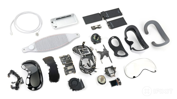 iFixit's teardown of the Apple Vision Pro
