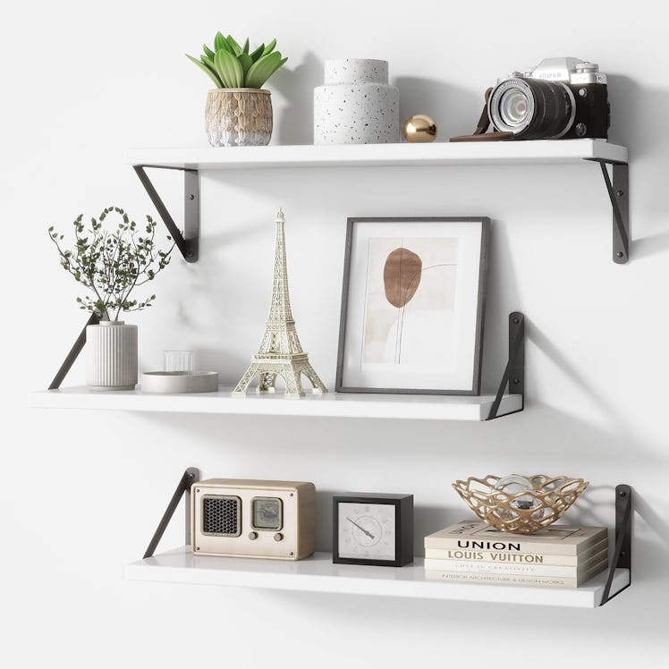 Fun Memories White Floating Shelves with Black Bracket (Set Of 3)