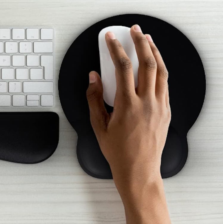 Everlasting Comfort Mouse Pad with Wrist Support