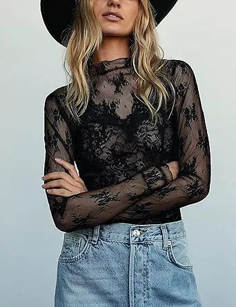 Ugerlov Lace Top
