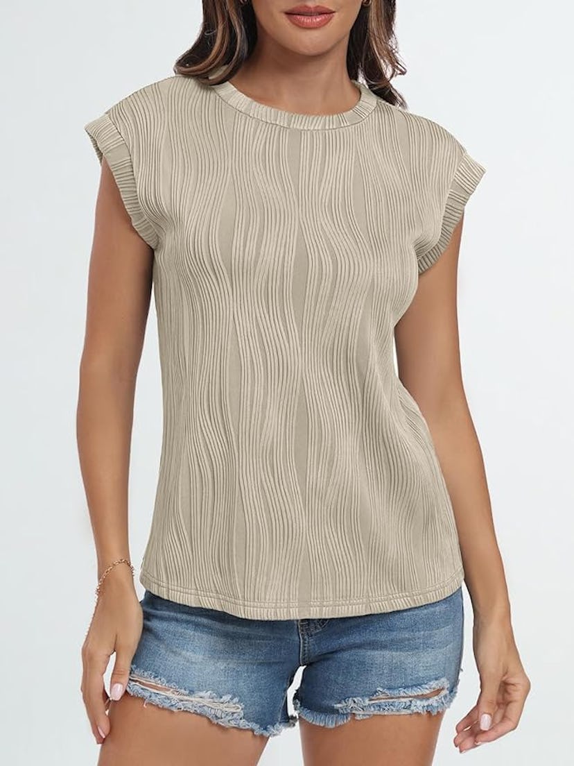 LILLUSORY Crewneck Textured Top