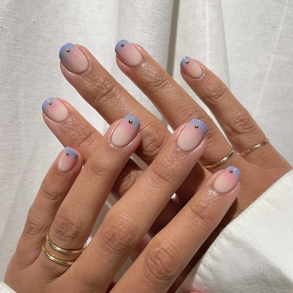 Adorable Beach Nails for August