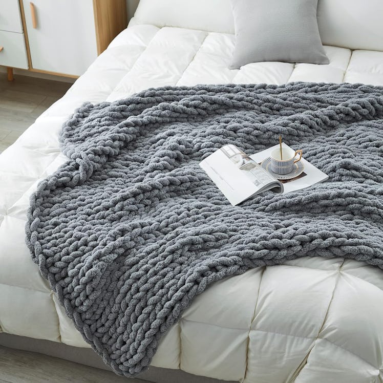 SUNYRISY Chunky Knit Throw Blanket