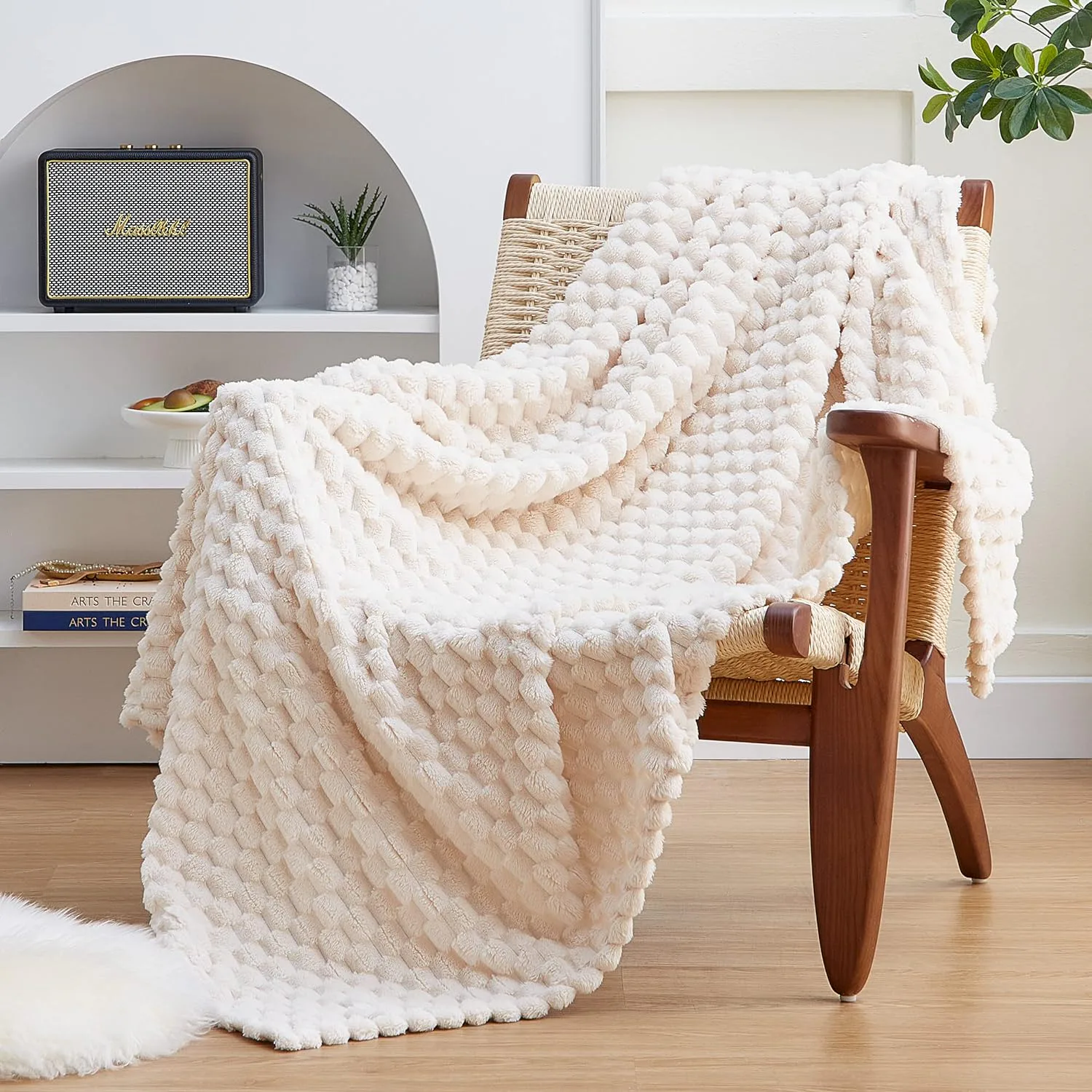 EXQ Home Fleece Throw Blanket