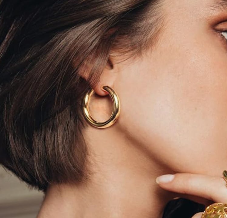 sovesi Chunky Gold Hoop Earrings