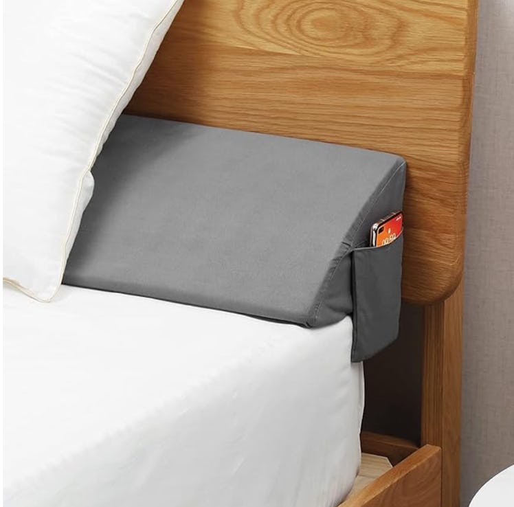 Vekkia Wedge Pillow