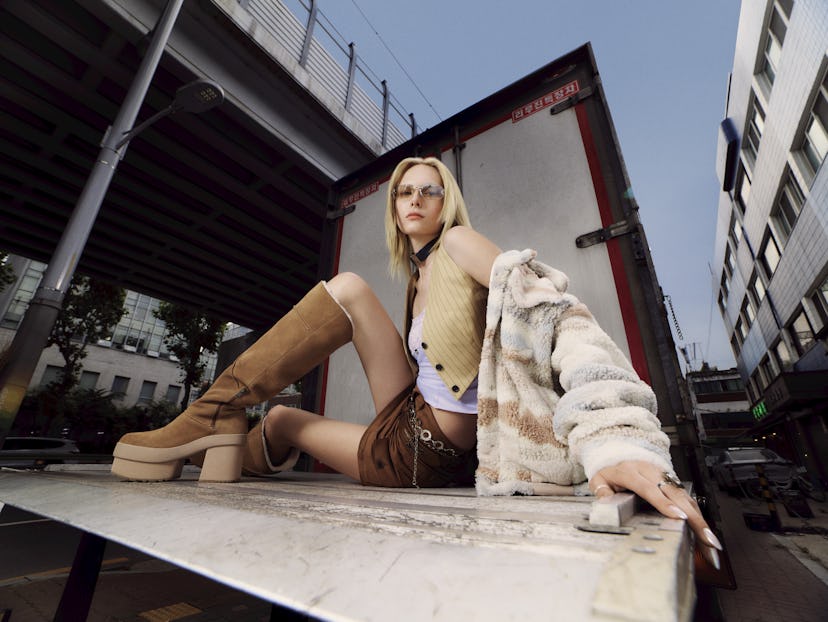 Alex Consani UGG.