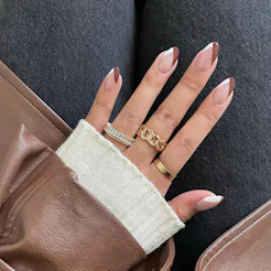 Chocolate brown nail art designs that ooze quiet luxury.