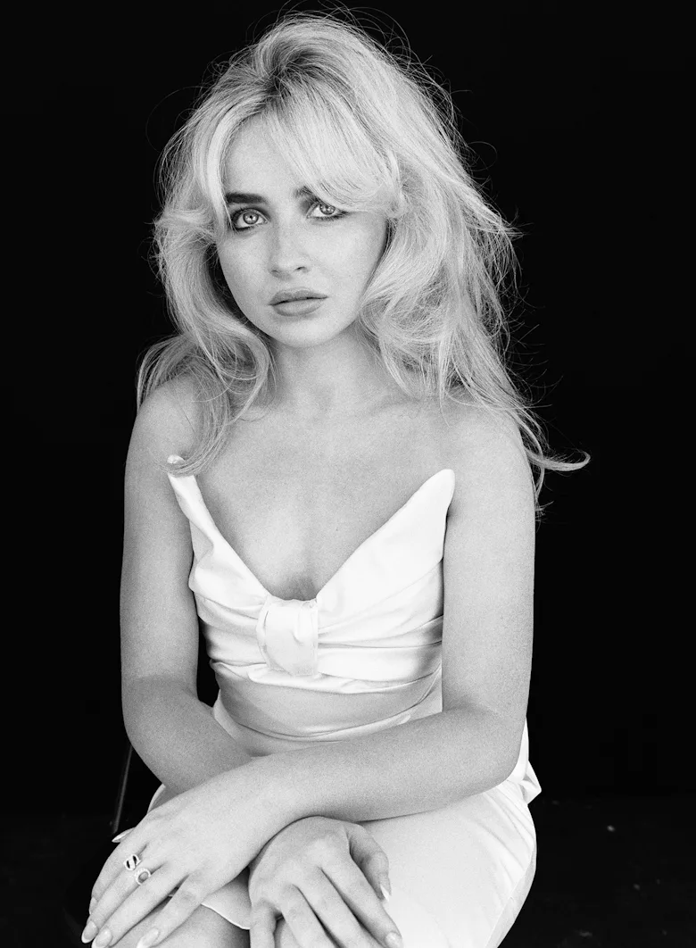 Sabrina Carpenter Knows She Has You Hooked Sabrina Carpenter Knows She Has You Hooked