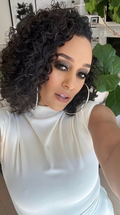 Tia Mowry big curls