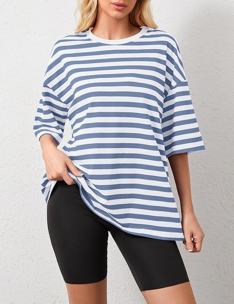 TERIVEEK Oversized Striped T-Shirt