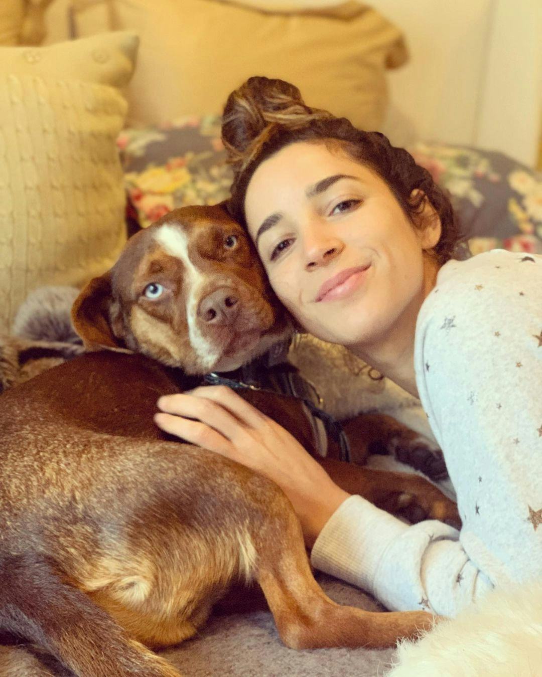 Aly Raisman On Simone Biles, The 2024 Olympics, & Her Dog Mylo(01)