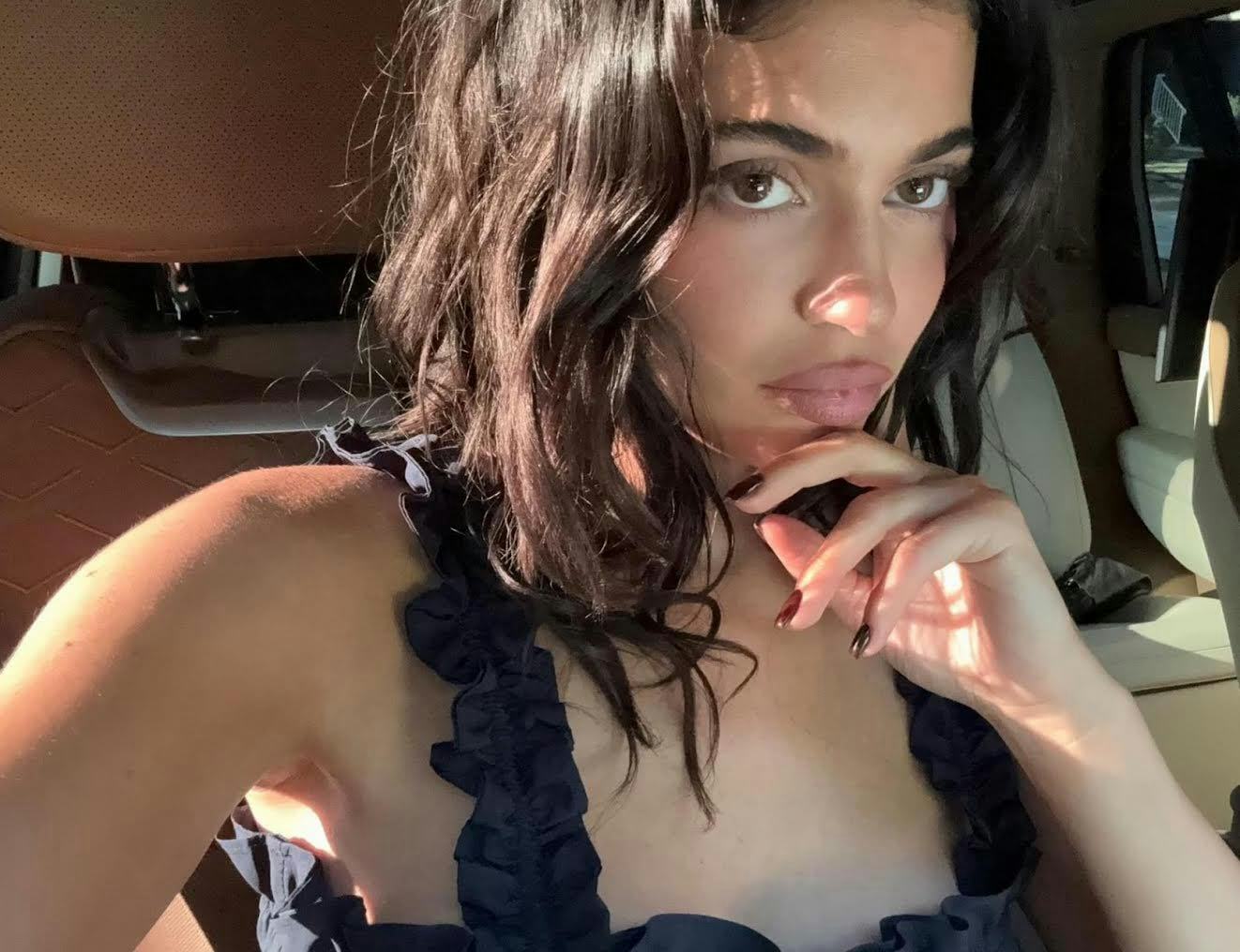 Kylie Jenner rocked a &ldquo;black cherry&rdquo; manicure.