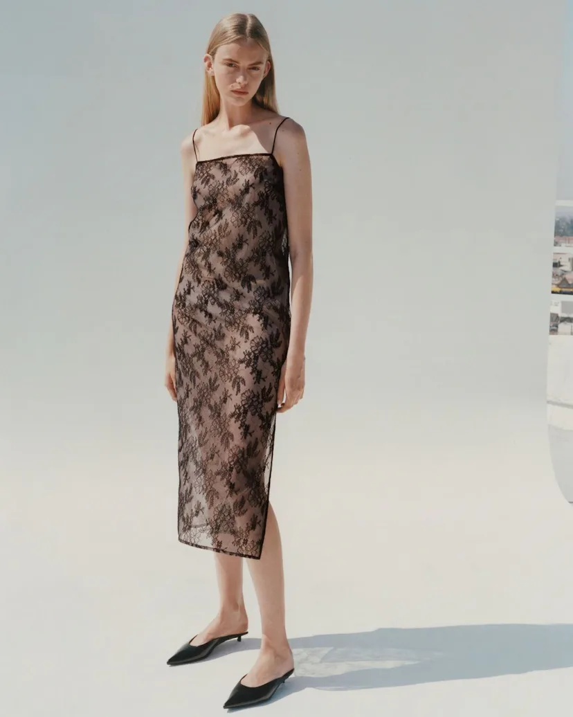 The Fall 2024 Dress Trends Are A Refreshing Departure From The Heavy Fabrics Of Yore The Fall 2024 Dress Trends Are A Refreshing Departure From The Heavy Fabrics Of Yore