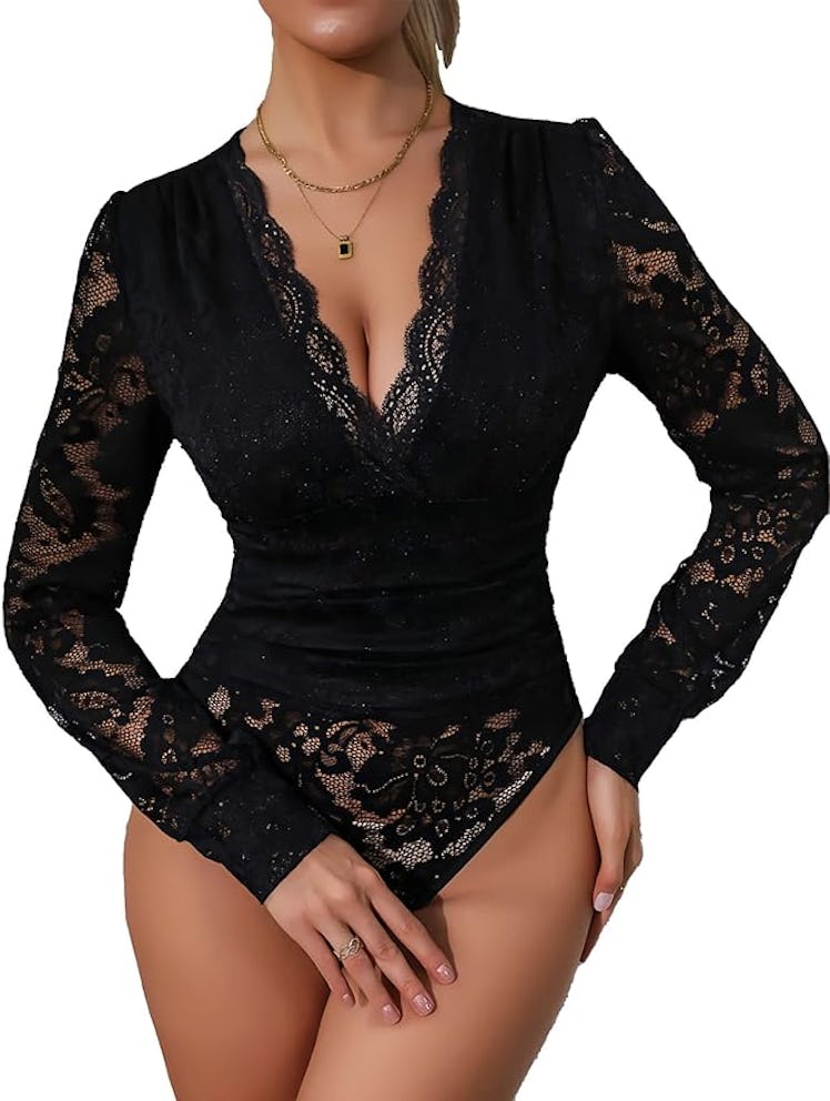 Everbellus V-Neck Lace Bodysuit