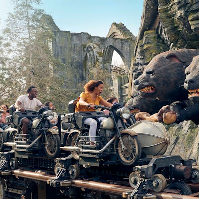 Hagrid’s Magical Creatures Motorbike Adventure, the epic new addition to The Wizarding World of Harry Potter, is Now Open at Universal Orlando Resort. Featuring rich sets, an actual forest with more than 1,200 trees, ground-breaking coaster technology and a captivating storyline, Hagrid’s Magical Creatures Motorbike Adventure is the world’s first “story coaster” – taking theme park experiences to a whole new level.