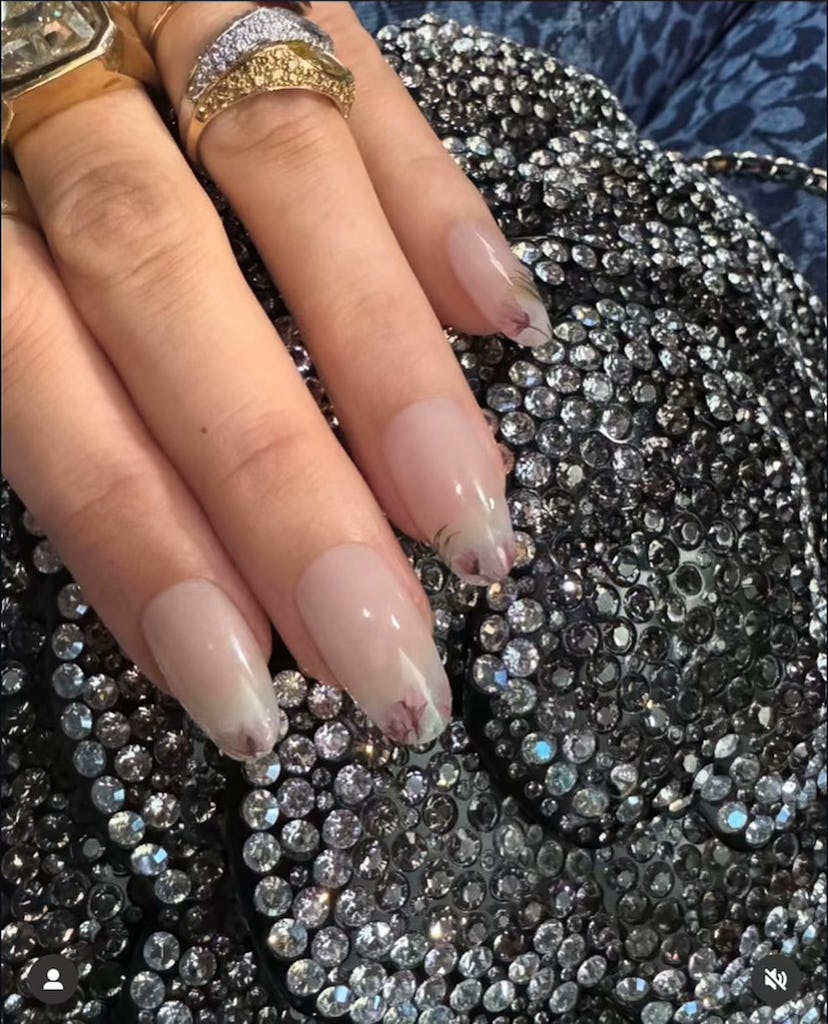 Blake Lively wore floral nails in honor of ‘It Ends with Us.'