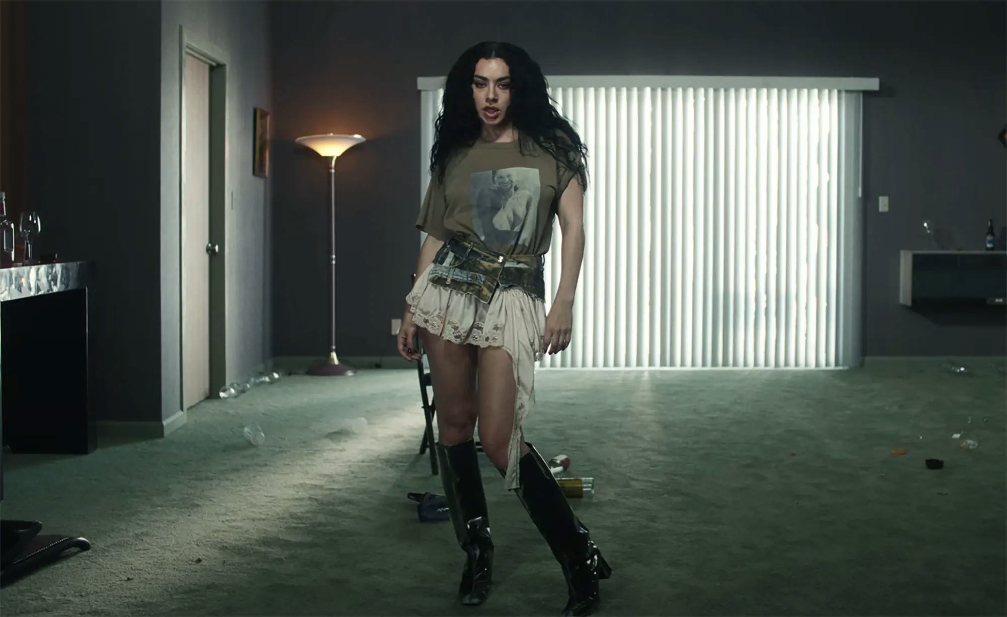 Charli XCX in the “Guess” remix music video featuring Billie Eilish.