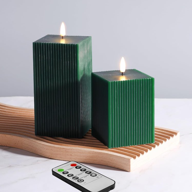 Girimax Green Ribbed Flameless Candles (2-Pack)