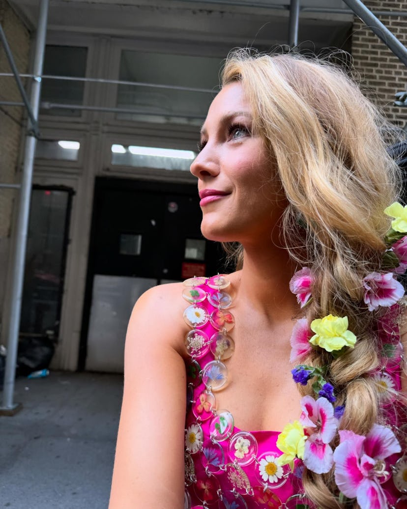 Blake Lively wore a floral braid in honor of ‘It Ends with Us.'