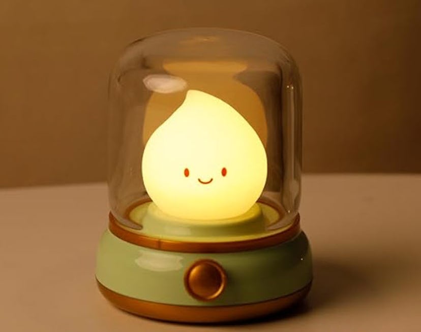 WANIDEA Cute Chibi Flame Lamp