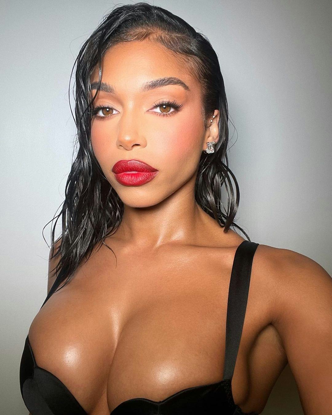 Fall 2024&rsquo;s biggest makeup trends, according to the pros.