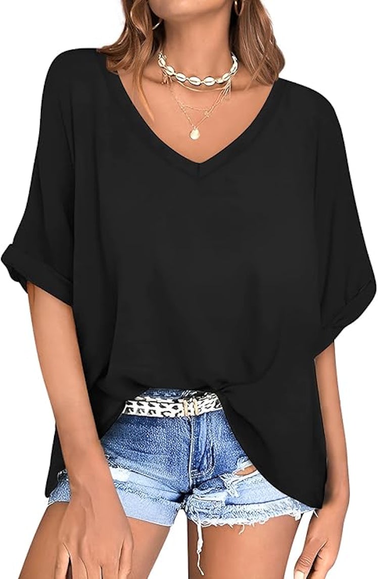 UEU Oversized V-Neck Tee