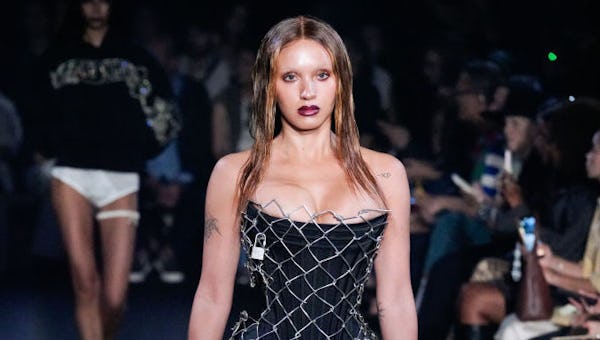 Ombre grunge lips at Weiderhoeft.