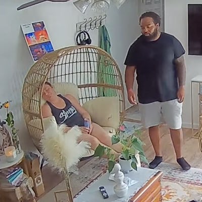 This Man Made His Fiancée An "Anxiety Chair