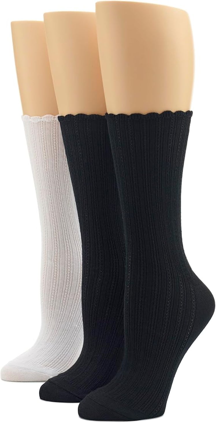 HUE Scalloped Pointelle Socks (3 Pairs)