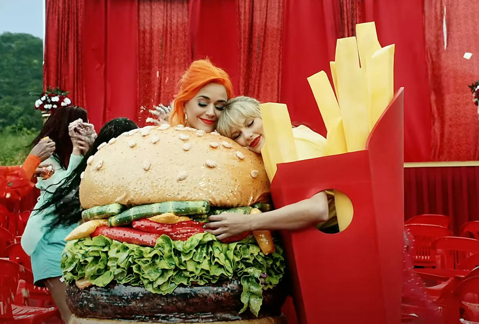 Taylor Swift and Katy Perry in &ldquo;You Need to Calm Down&rdquo;