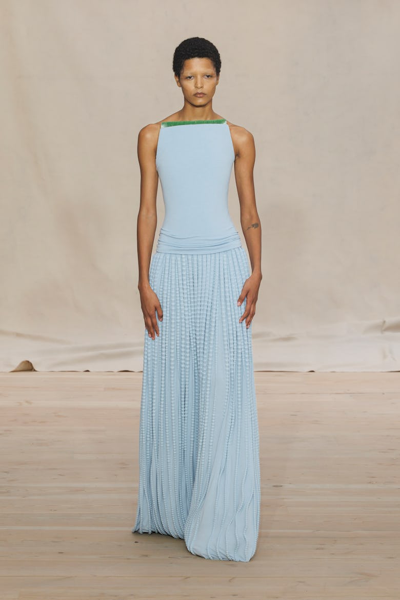 образ из коллекции Standing Ground весна-лето 2025, показанной на неделе моды в Лондоне