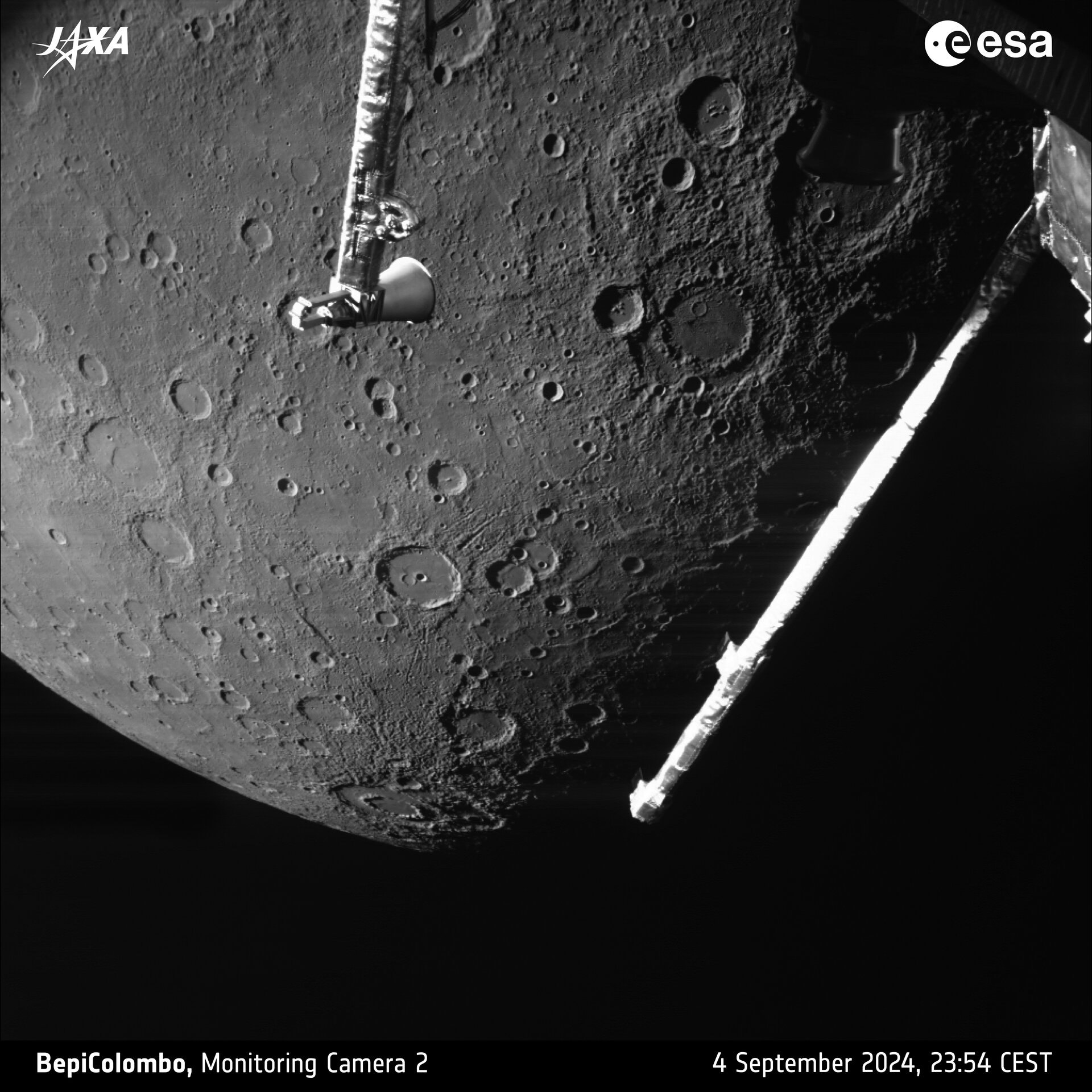 Смотреть! ЕКА и JAXA сфотографировали впечатляющие кратеры на поверхности Меркурия с беспрецедентной детализацией