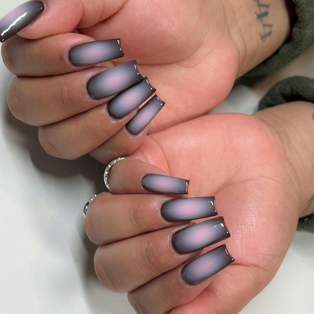 Scorpio would wear black and gray aura nails.
