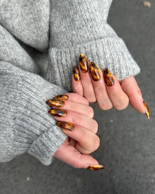 Tortoise Shell Nails