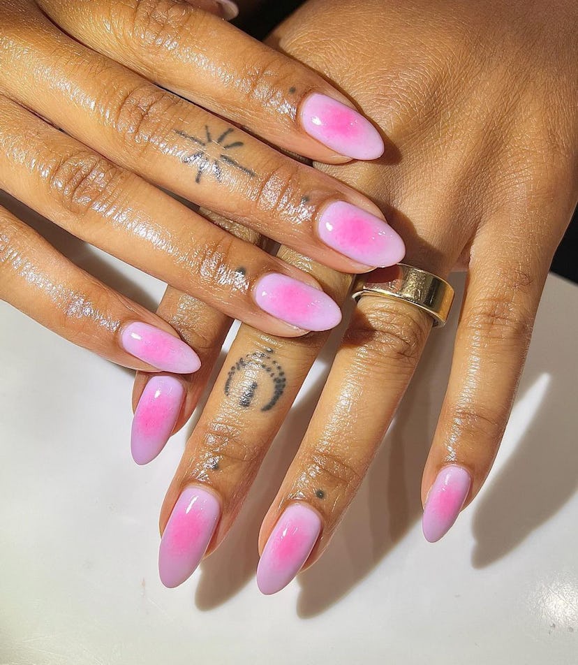 Libra would wear pink aura nails.