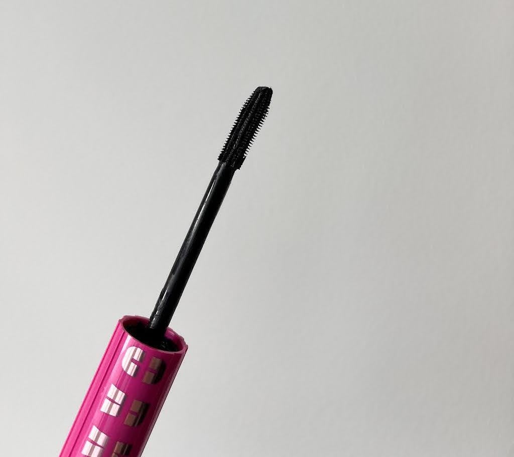 A close-up of the Maybelline Lash Sensational Firework Mascara.