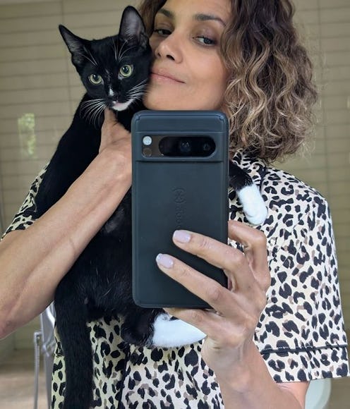 Halle berry curly bob